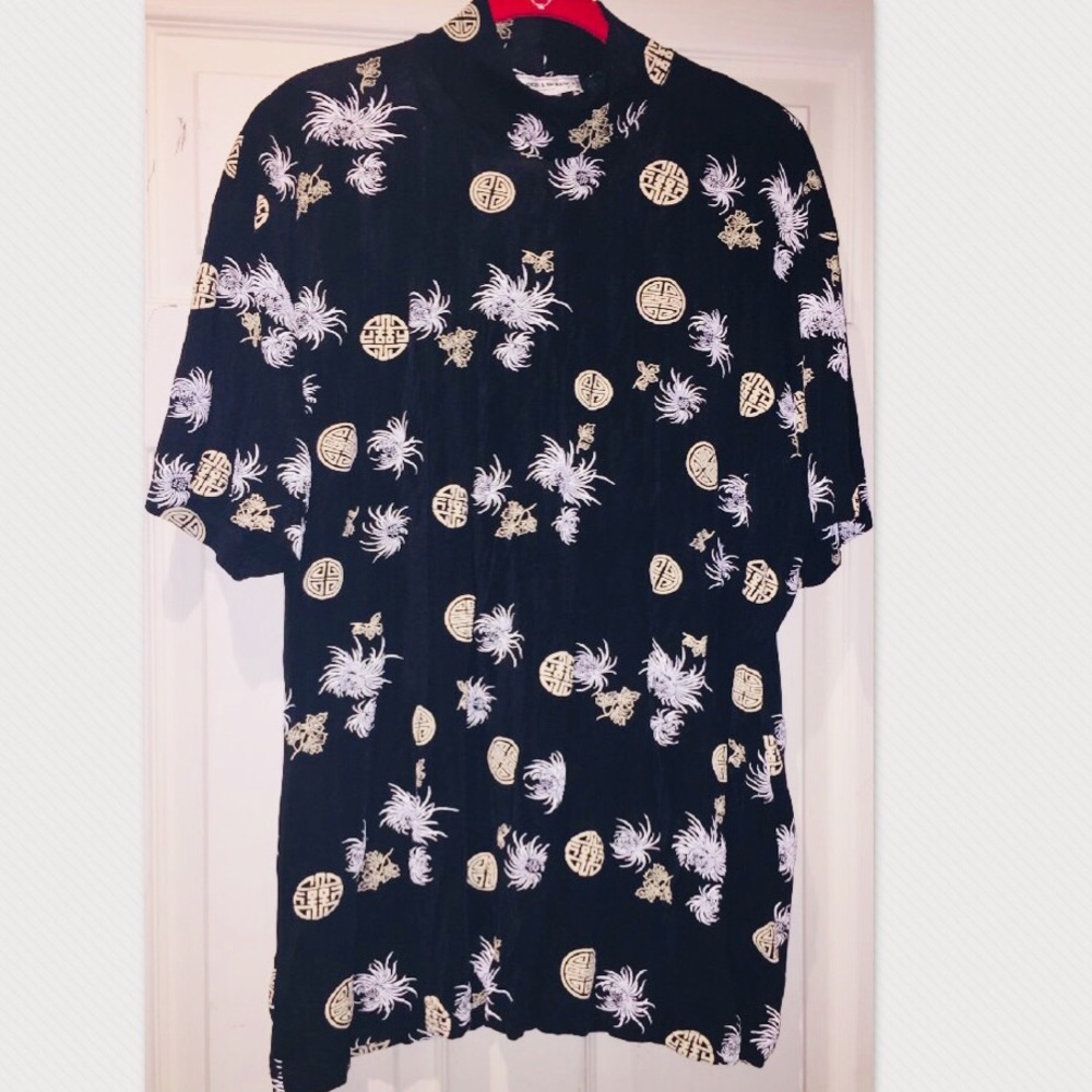 Women’s Vintage Blouse 🖤